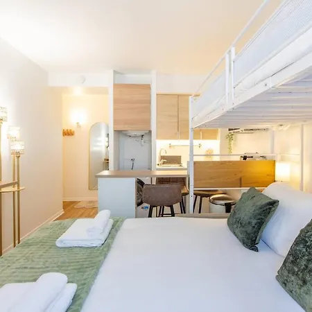 Amazing Stylish Studio, Well Located Near Metro, Bastille Neighborhood Paris