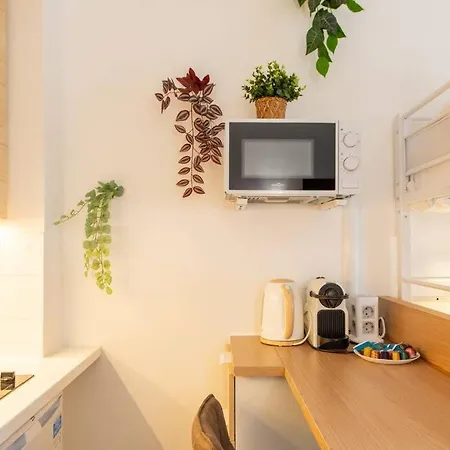 Apartment Amazing Stylish Studio, Well Located Near Metro, Bastille Neighborhood *